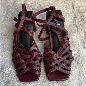 Seychelles Charter Women's Strappy Burgundy Sandals size 6